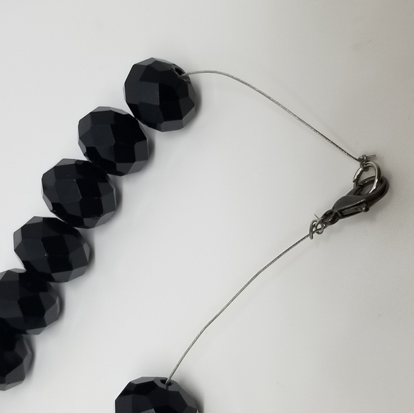VINTAGE LONG ARTISAN MADE BLACK JET BEADED NECKLACE - Picture 7 of 7